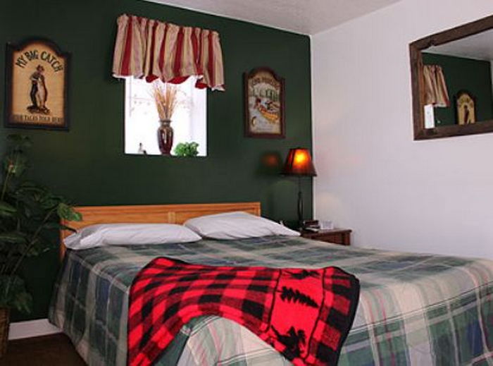 Hart Motel - Web Listing (newer photo)